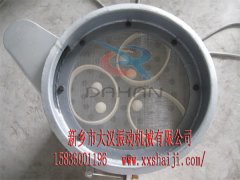 浙江砂輪廠訂購的全不銹鋼振動篩分機正在生產(chǎn)